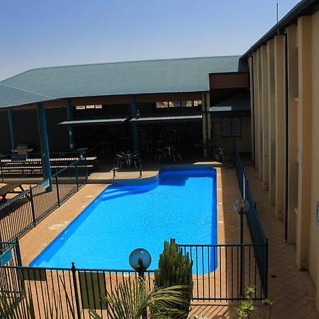 A Pousada Ningaloo Club Backpackers Coral Bay Exterior foto