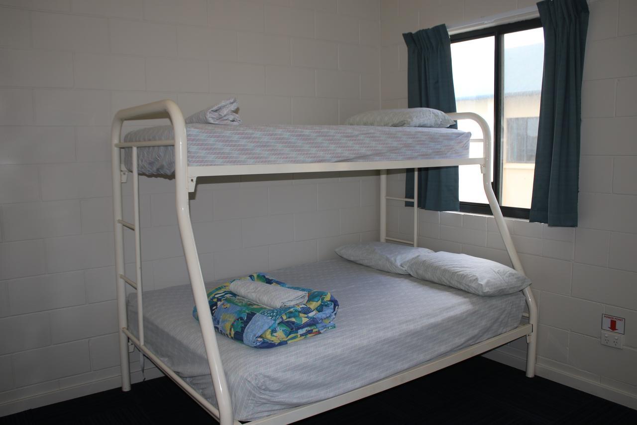 A Pousada Ningaloo Club Backpackers Coral Bay Exterior foto